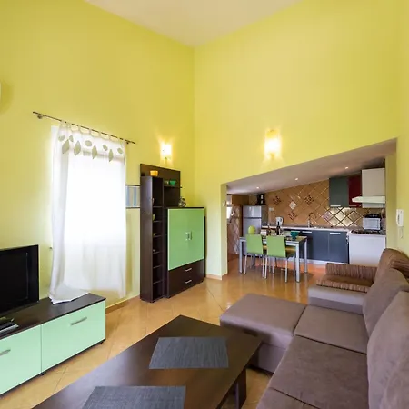 Karen Apartman *